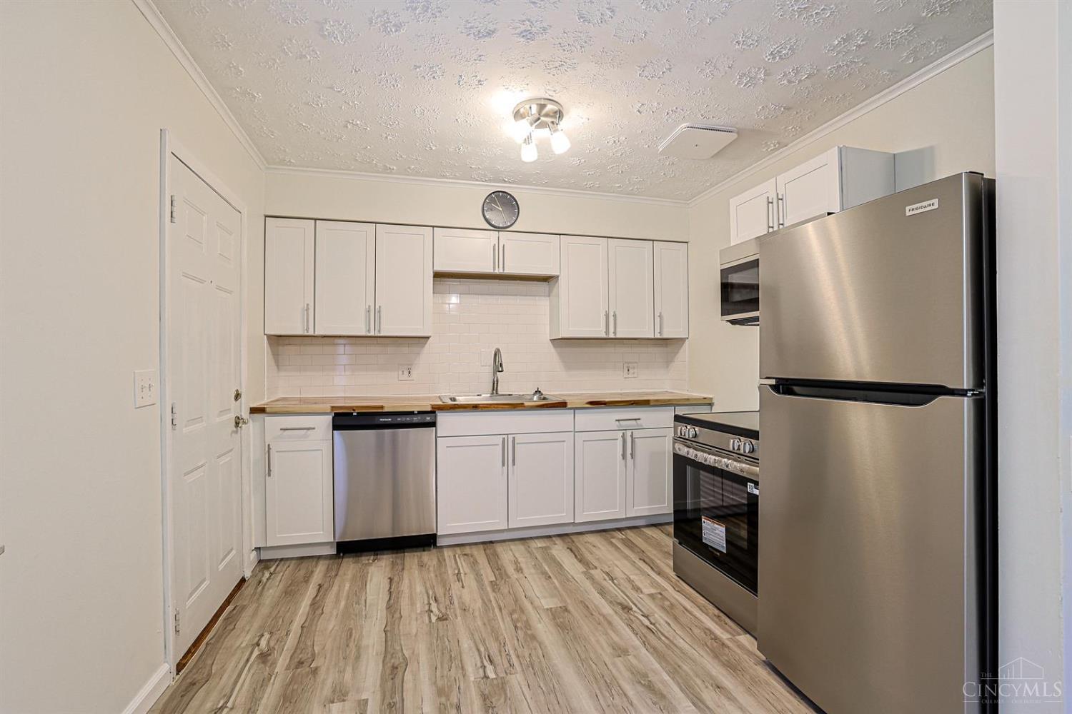 3065 Aquadale Lane, Cincinnati, OH, 45211 — photo 11