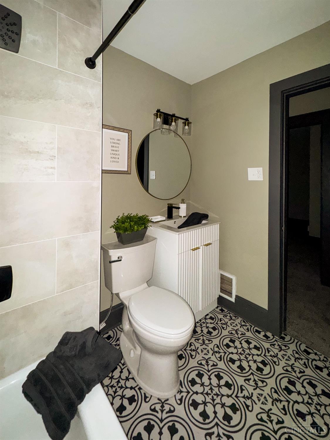 3472 Woodburn Avenue, Cincinnati, OH, 45207 — photo 23