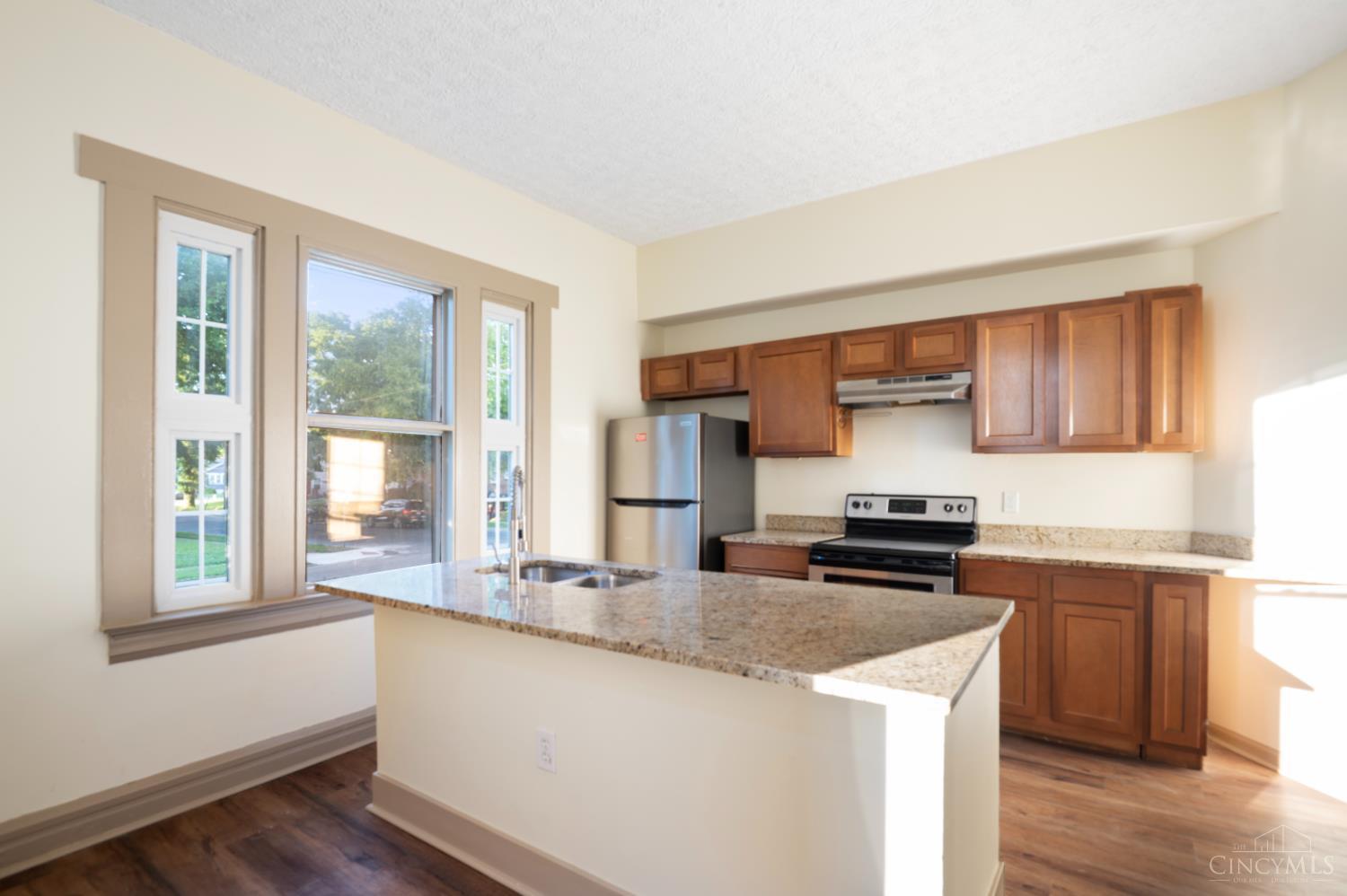 1237 Laidlaw Avenue, Cincinnati, OH, 45237 — photo 9