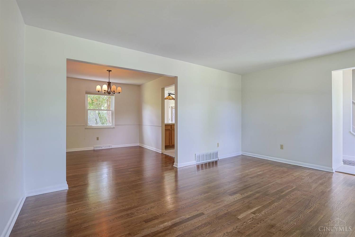 10639 Weil Road, Montgomery, OH, 45249 — photo 8