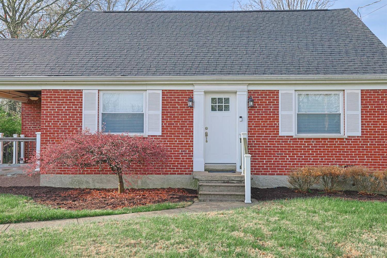 10019 Zig Zag Road, Montgomery, OH, 45242