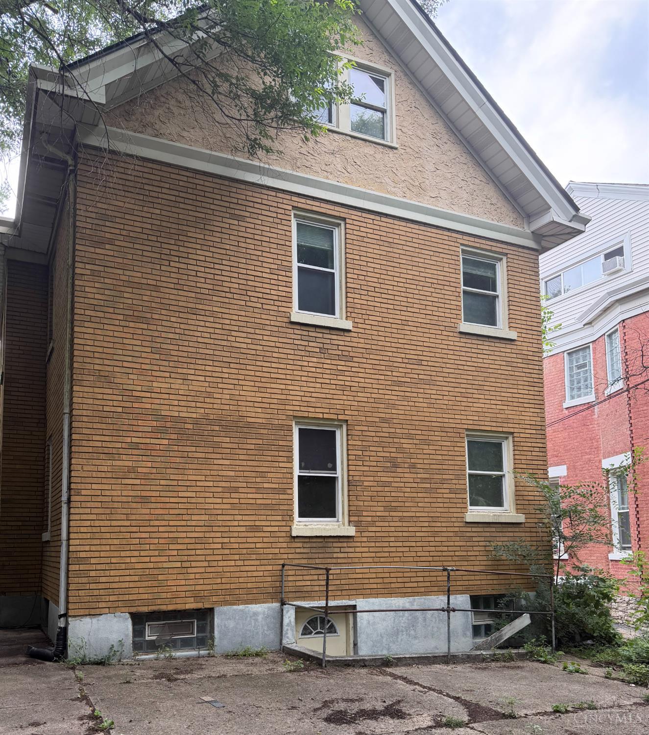 916 Elberon Avenue, Cincinnati, OH, 45205 — photo 17
