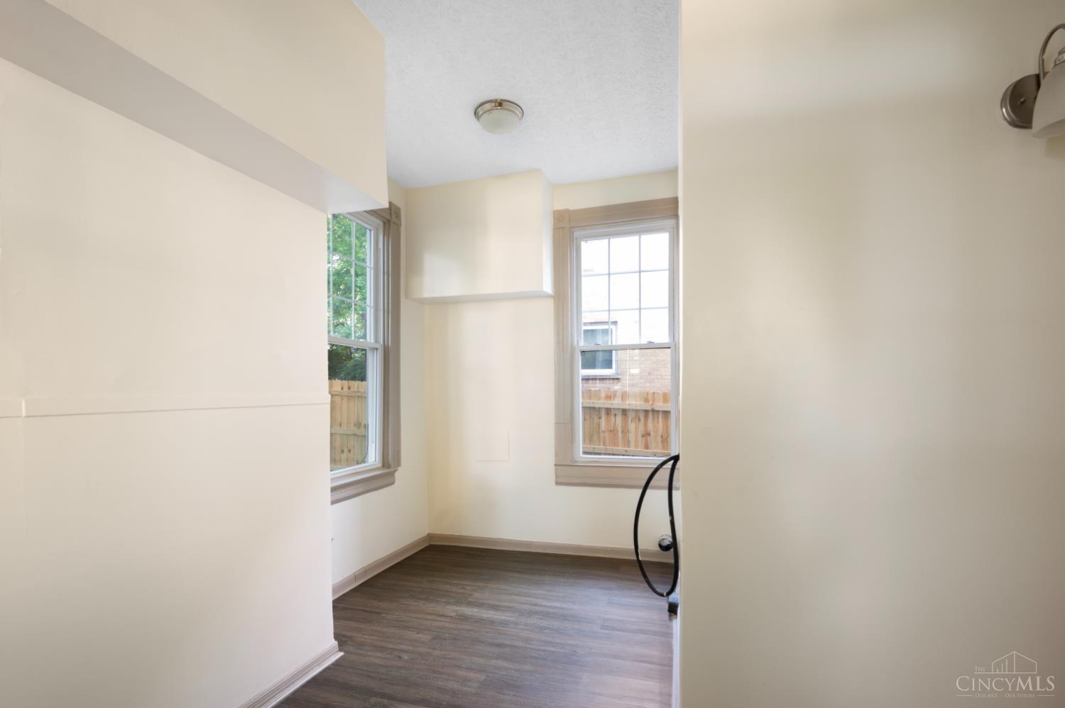 1237 Laidlaw Avenue, Cincinnati, OH, 45237 — photo 25