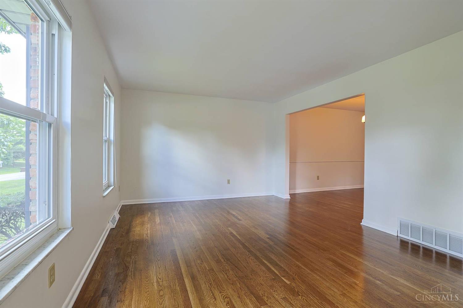 10639 Weil Road, Montgomery, OH, 45249 — photo 7