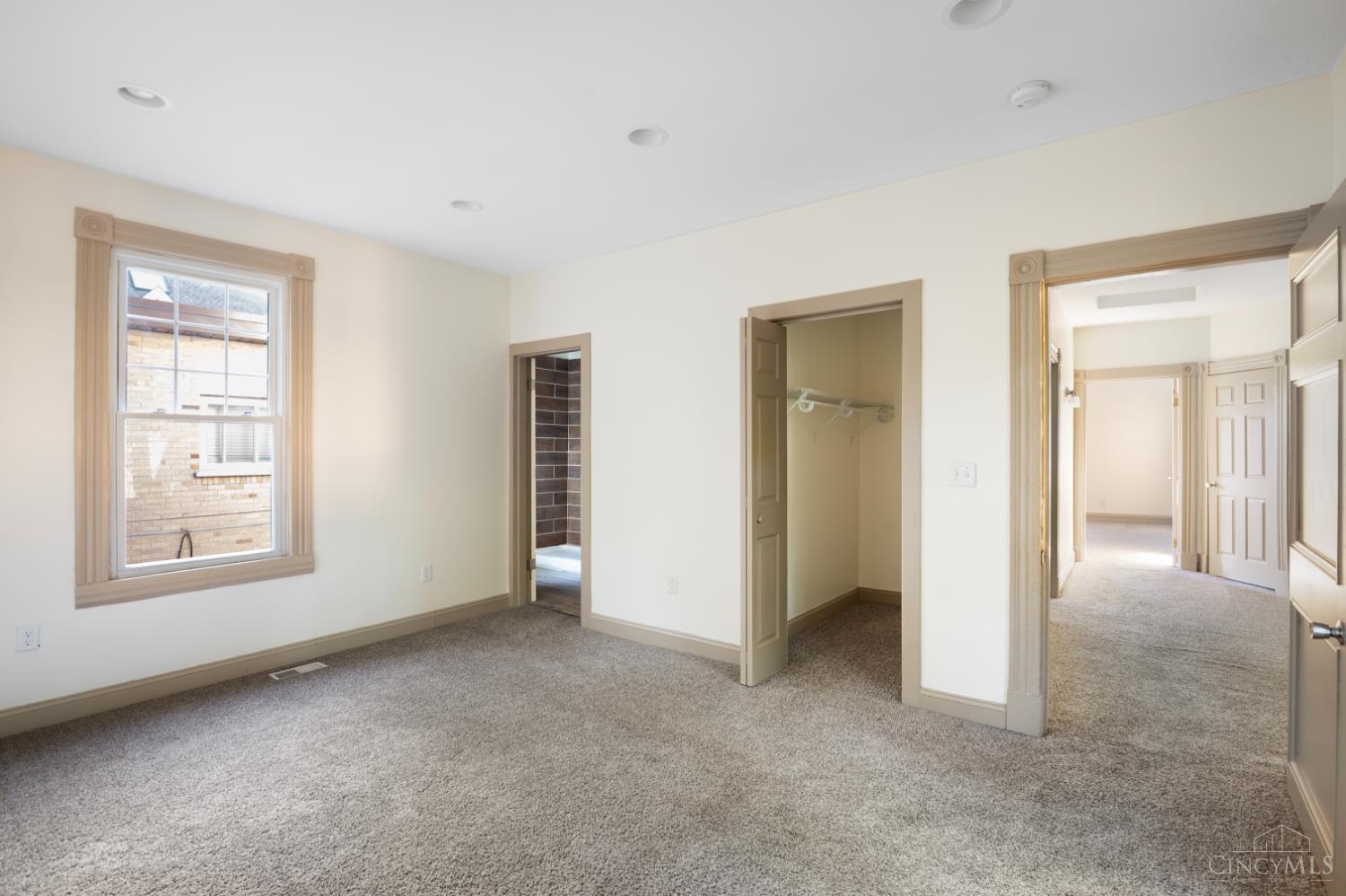 1237 Laidlaw Avenue, Cincinnati, OH, 45237 — photo 15