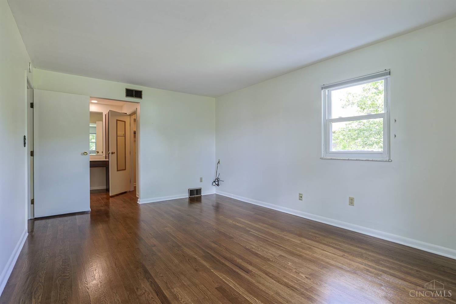 10639 Weil Road, Montgomery, OH, 45249 — photo 29