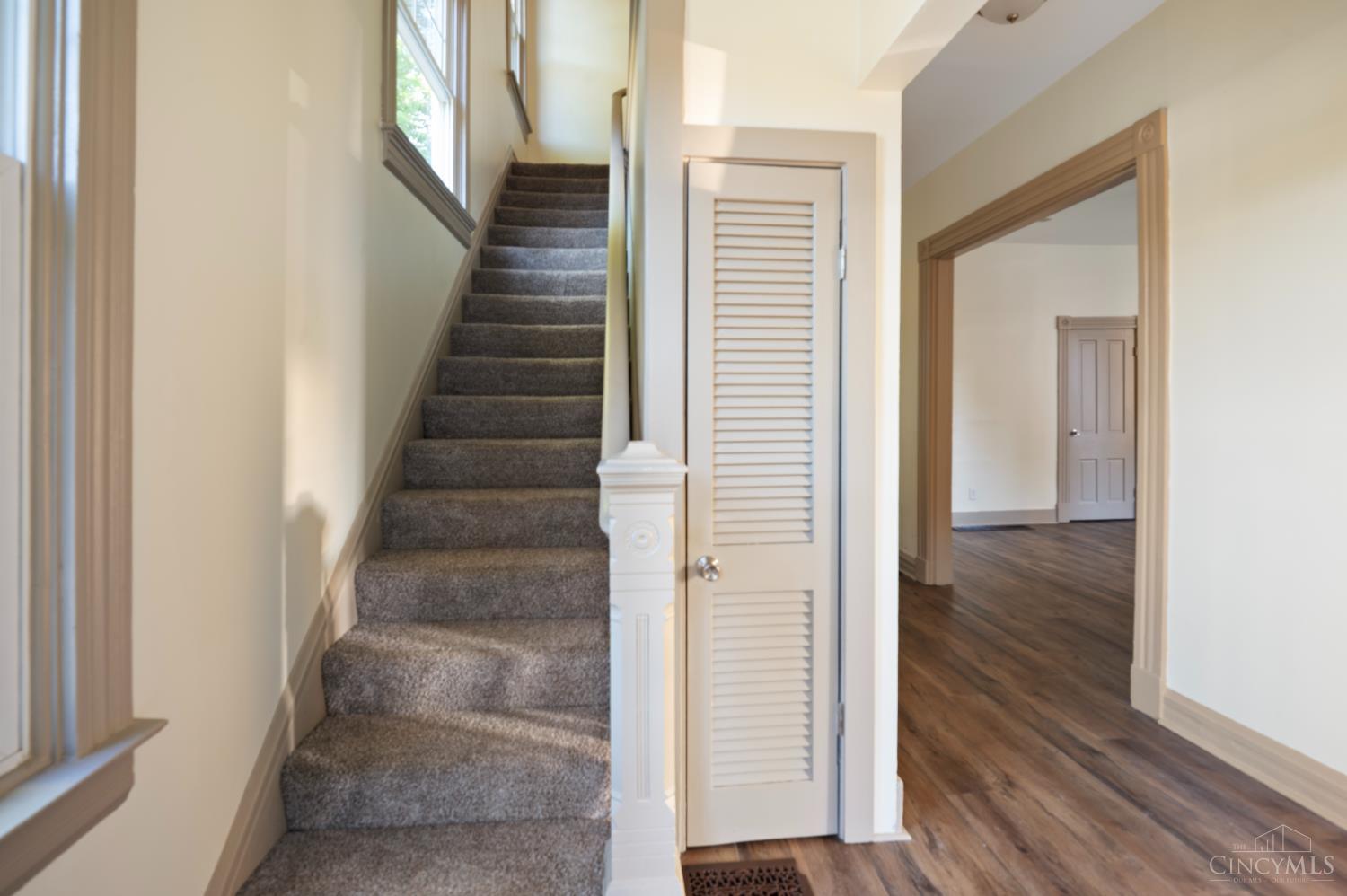 1237 Laidlaw Avenue, Cincinnati, OH, 45237 — photo 7