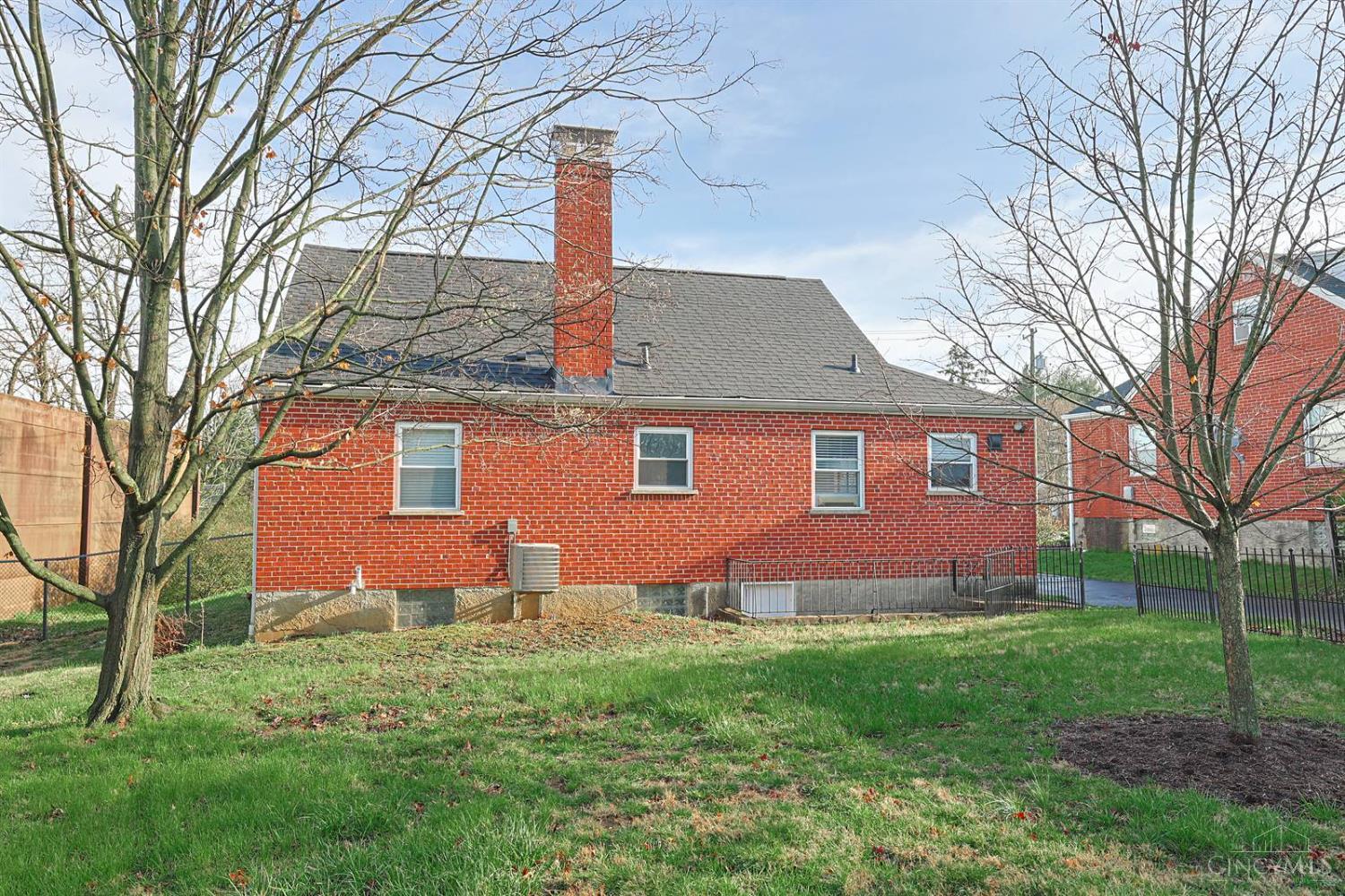 10019 Zig Zag Road, Montgomery, OH, 45242 — photo 27