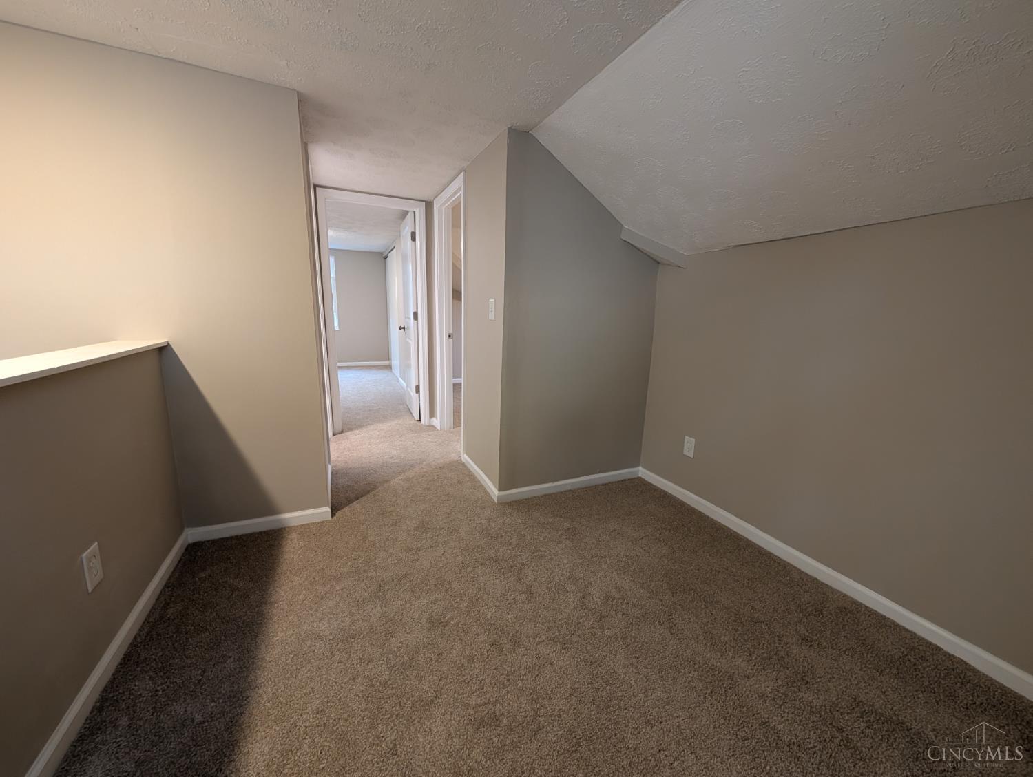 1127 North Bend Dr, Cincinnati, OH, 45224 — photo 20