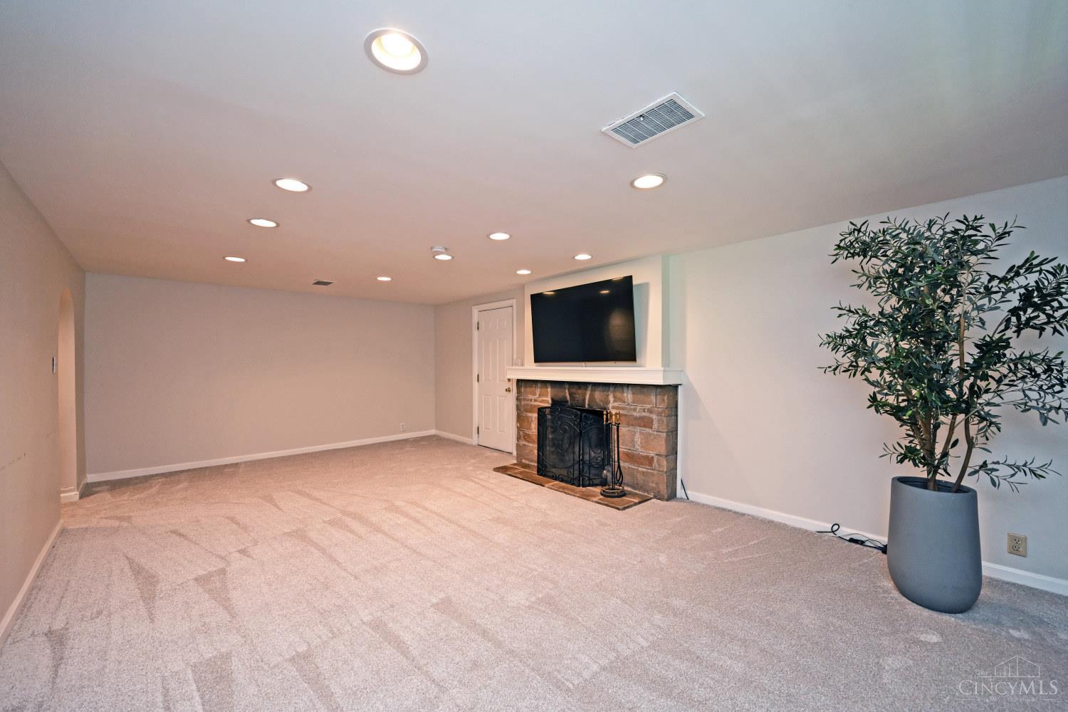 101 Linden Drive, Wyoming, OH, 45215 — photo 60