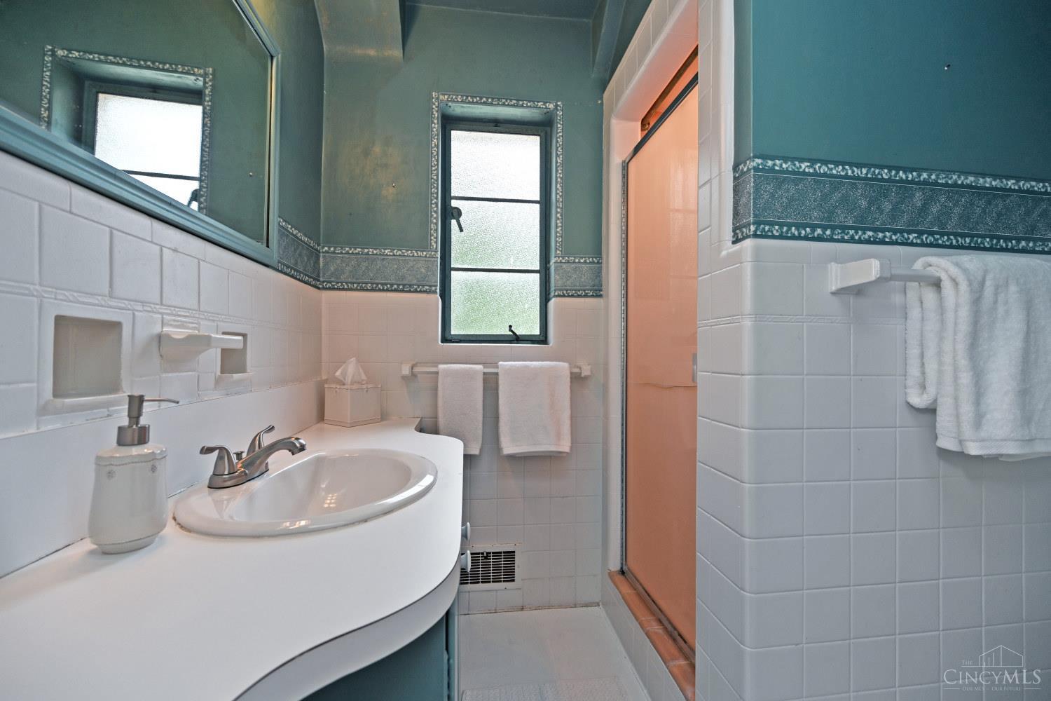 101 Linden Drive, Wyoming, OH, 45215 — photo 48