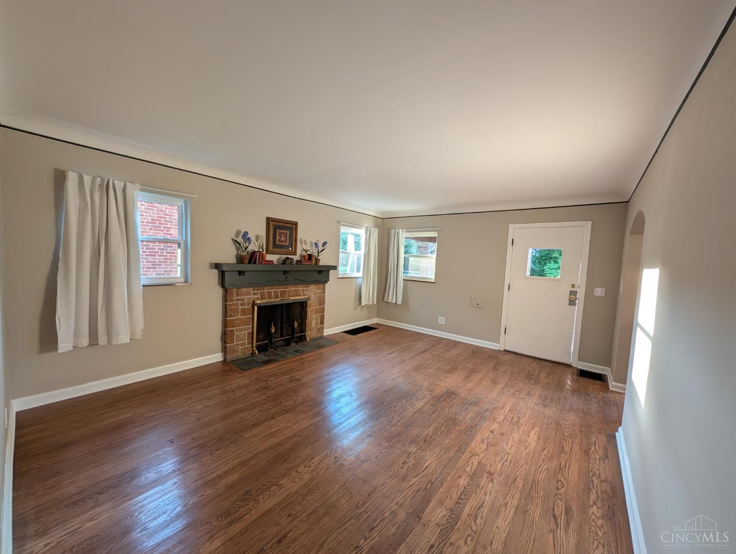 1127 North Bend Dr, Cincinnati, OH, 45224 — photo 2