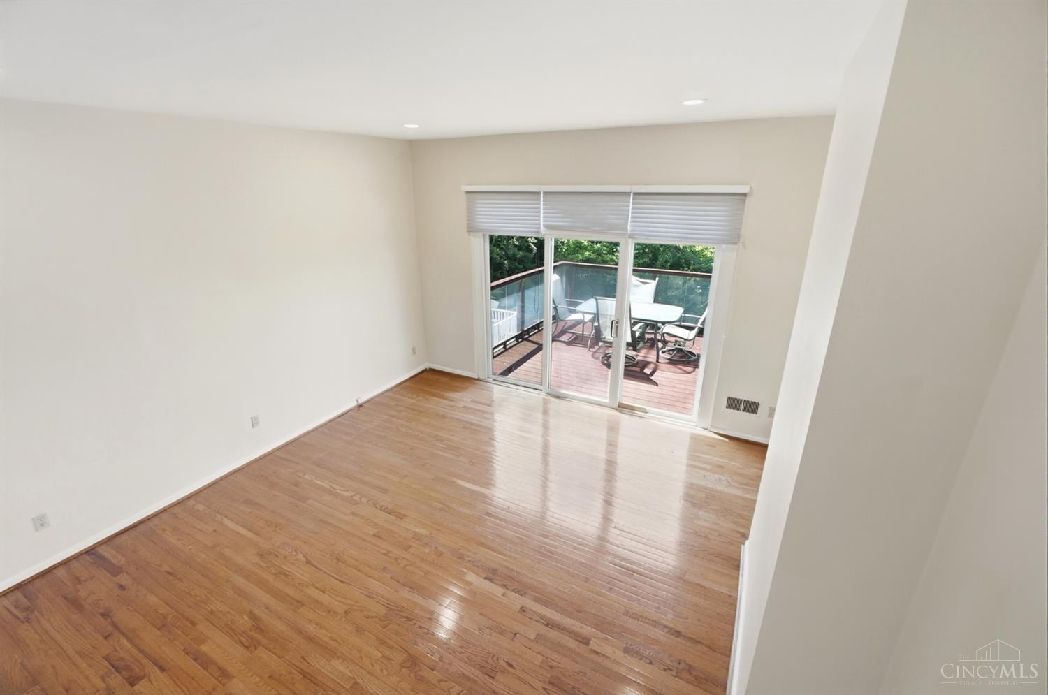 311 Klotter Avenue, Cincinnati, OH, 45219 — photo 11