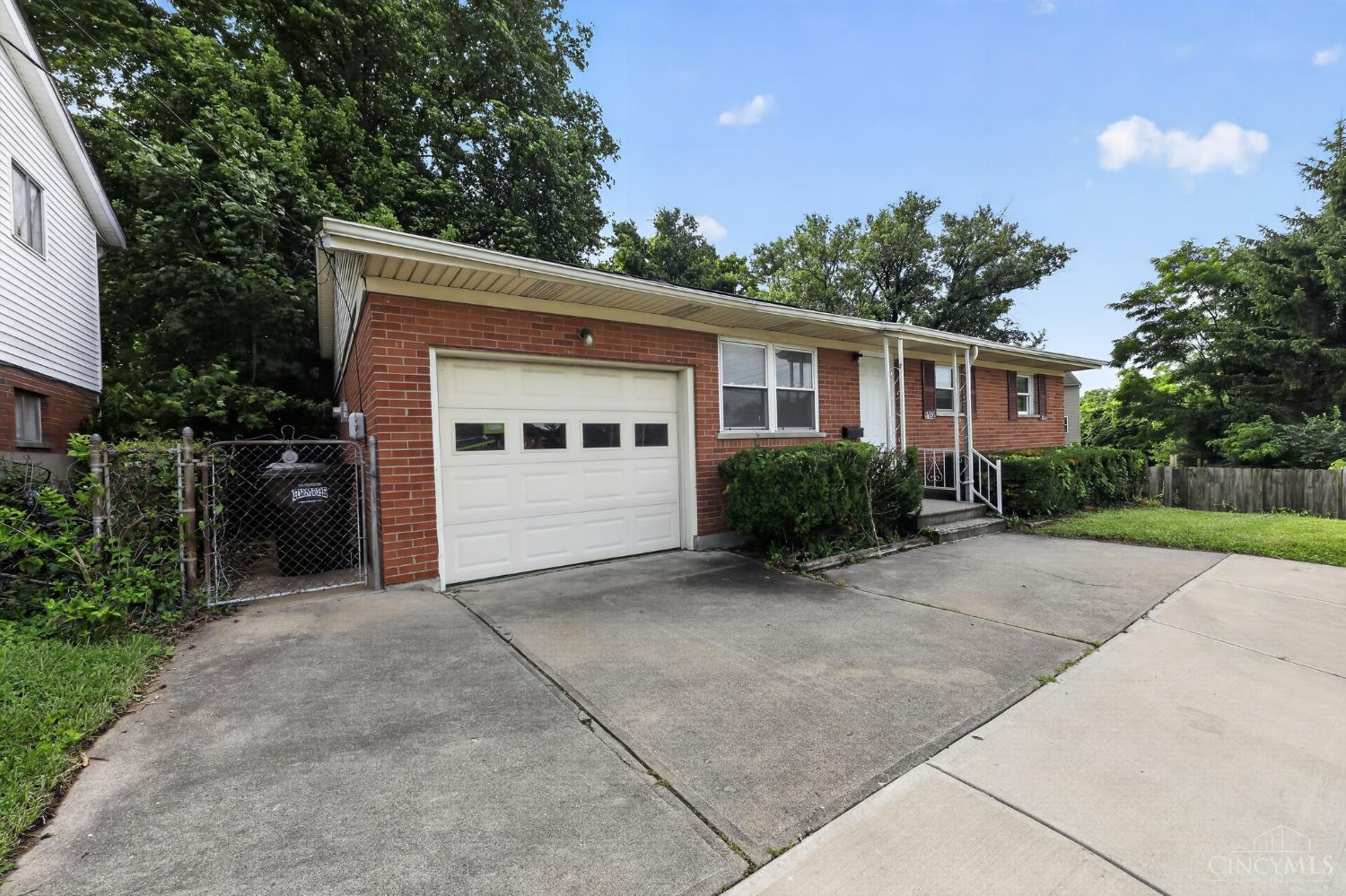 9192 Pippin Road, Colerain Twp, OH, 45251 — photo 2