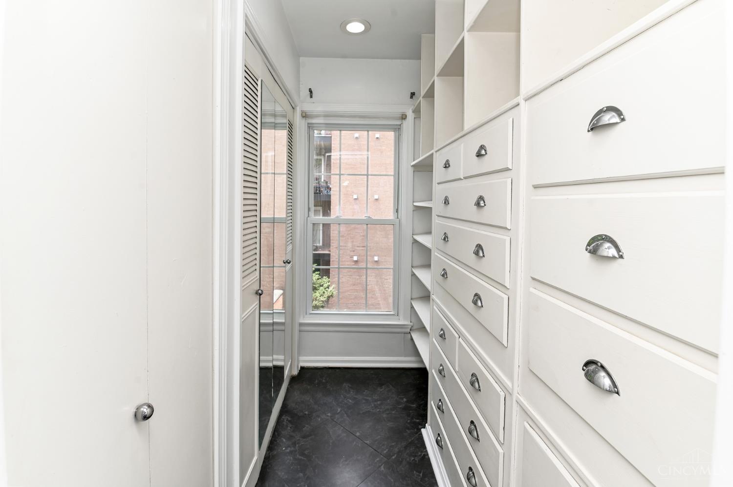 854 Rue De La Paix #B1, Cincinnati, OH, 45220 — photo 30