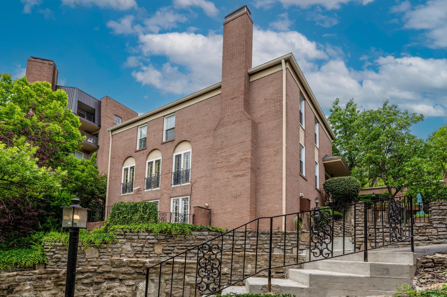 854 Rue De La Paix #B1, Cincinnati, OH, 45220 — photo 2