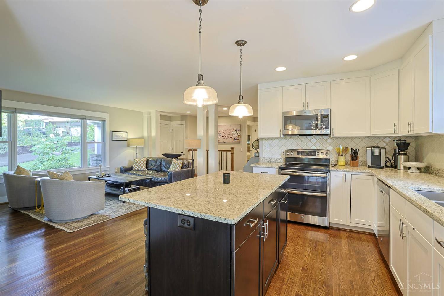 211 Hilltop Lane, Wyoming, OH, 45215 — photo 18