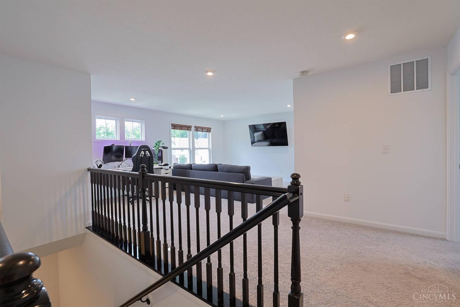 1257 Soaring Way, Hamilton Twp, OH, 45039 — photo 40