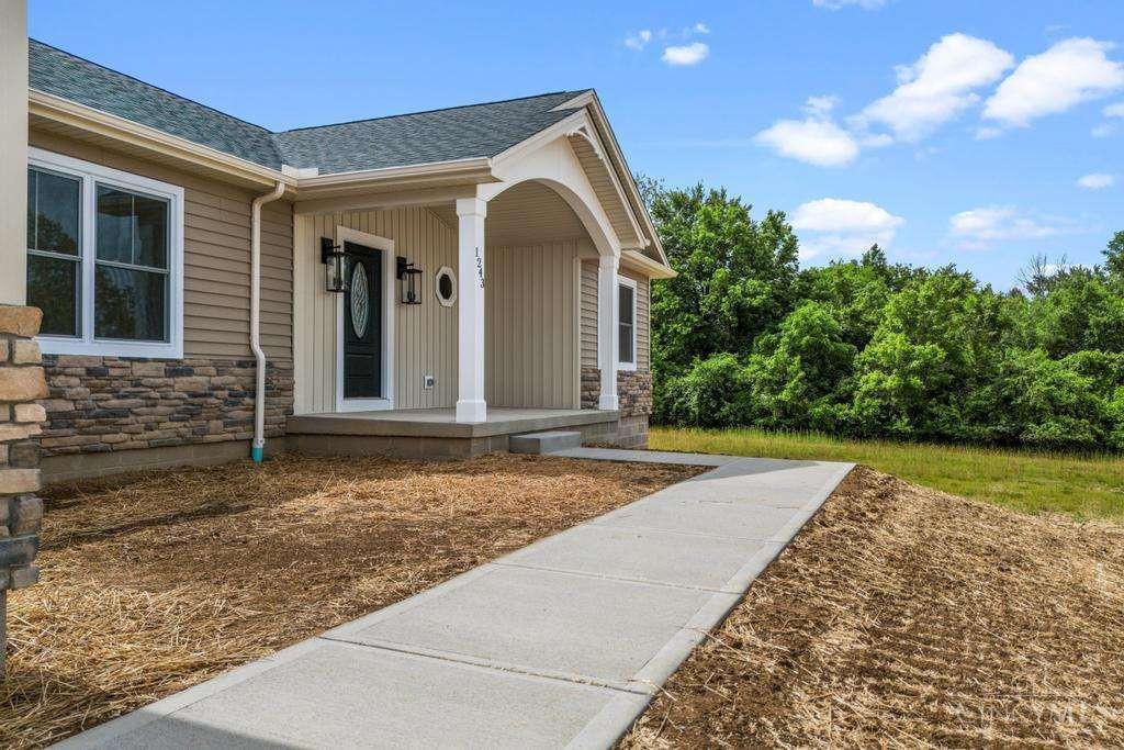 1243 Hunters Glen Drive, Adams Twp, OH, 45177 — photo 3