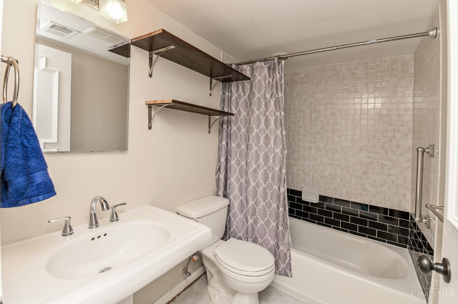 854 Rue De La Paix #B1, Cincinnati, OH, 45220 — photo 35