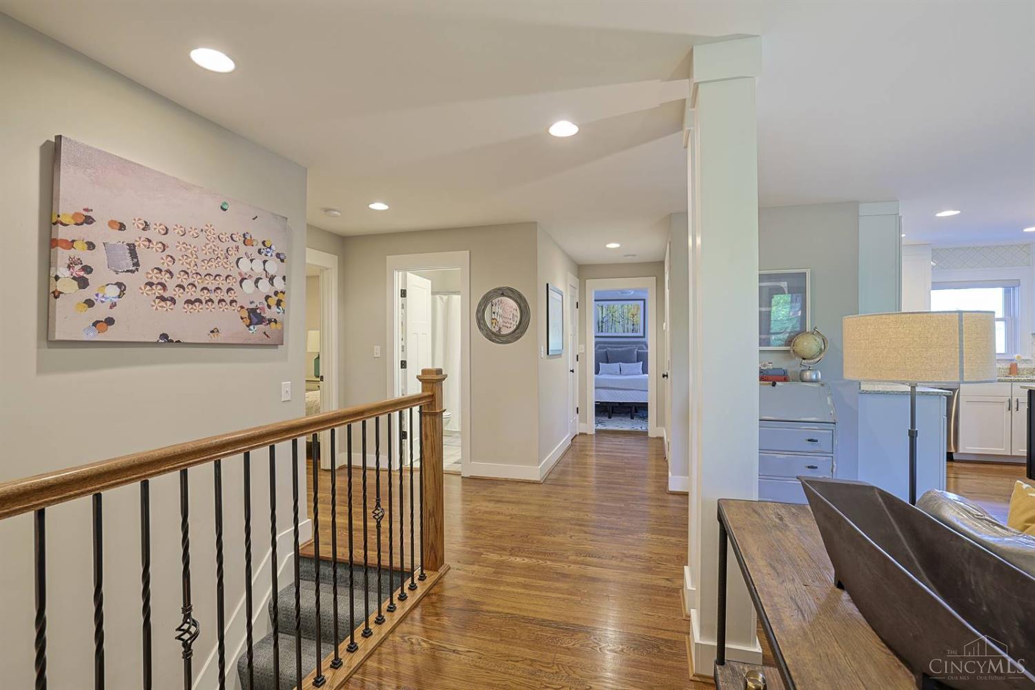 211 Hilltop Lane, Wyoming, OH, 45215 — photo 5