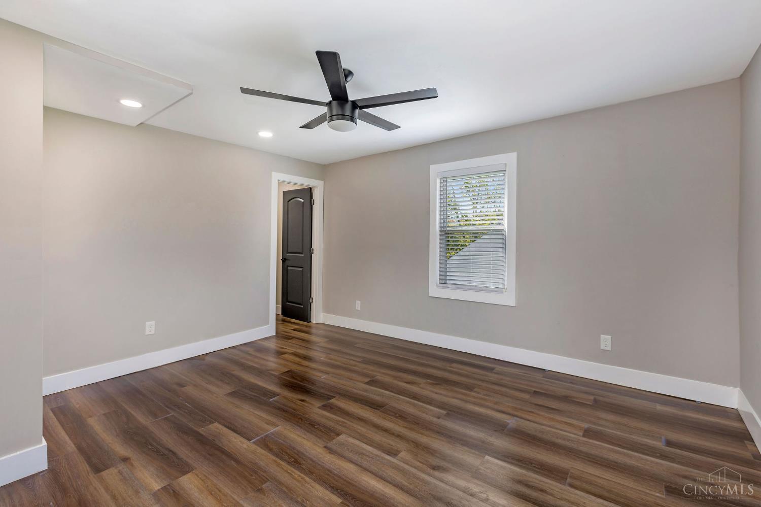 5753 Boomer Road, Green Twp, OH, 45247 — photo 19