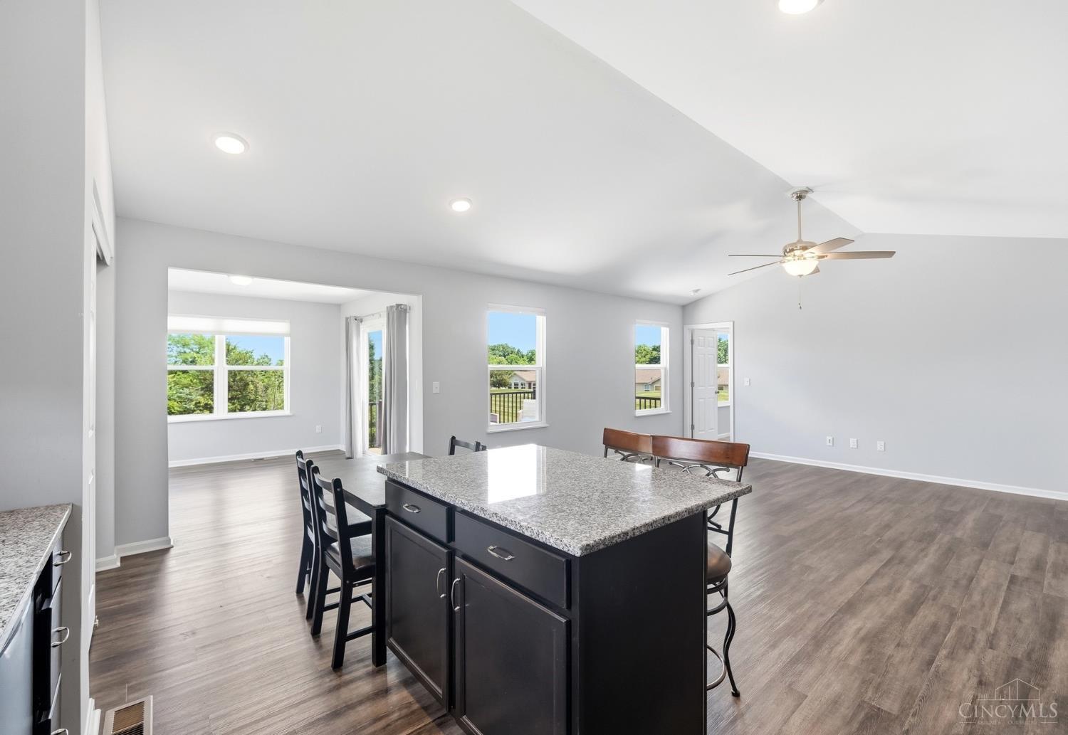 2160 Pumpkin Ridge Court, Hamilton, OH, 45013 — photo 4