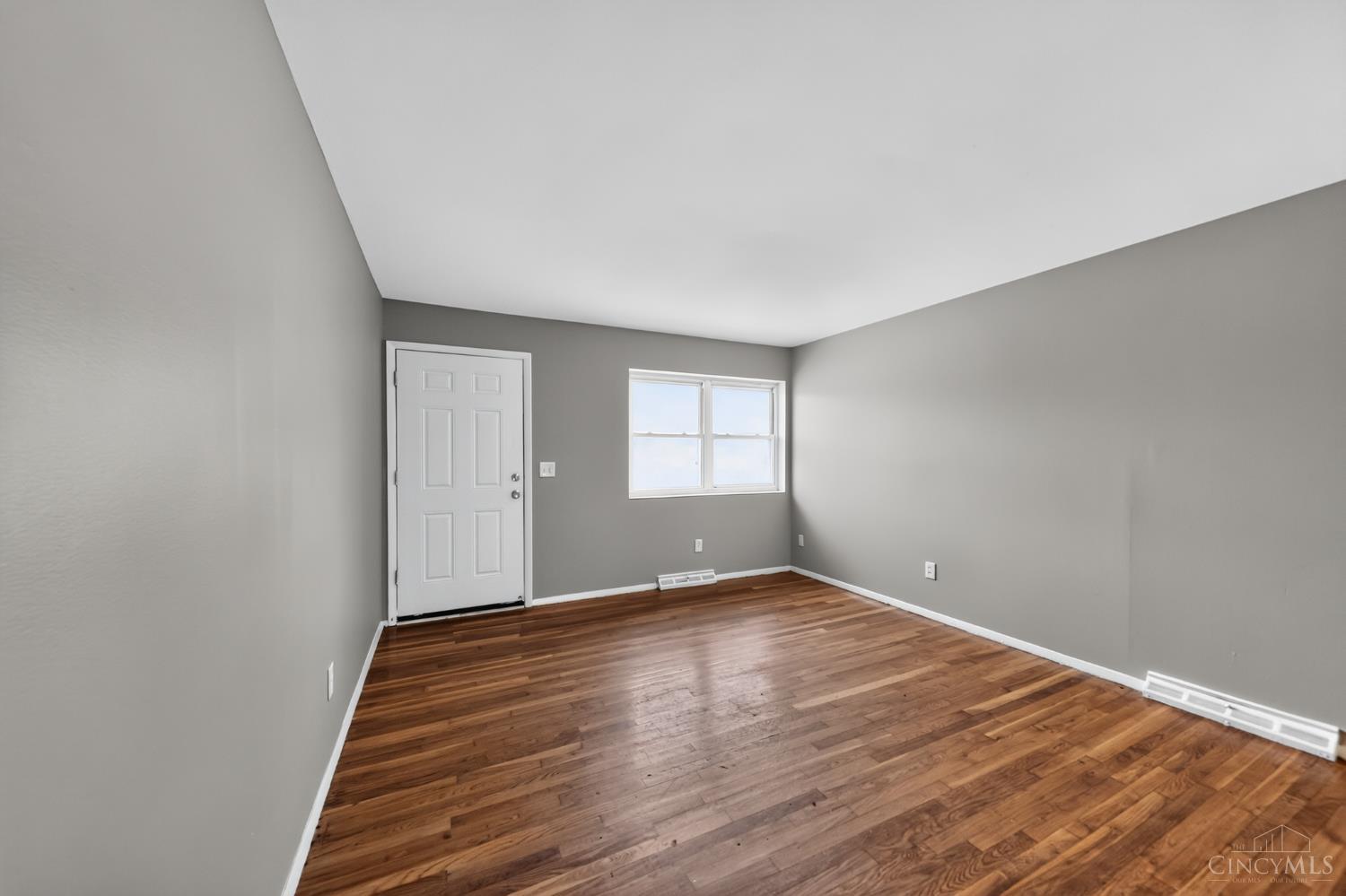 9192 Pippin Road, Colerain Twp, OH, 45251 — photo 6