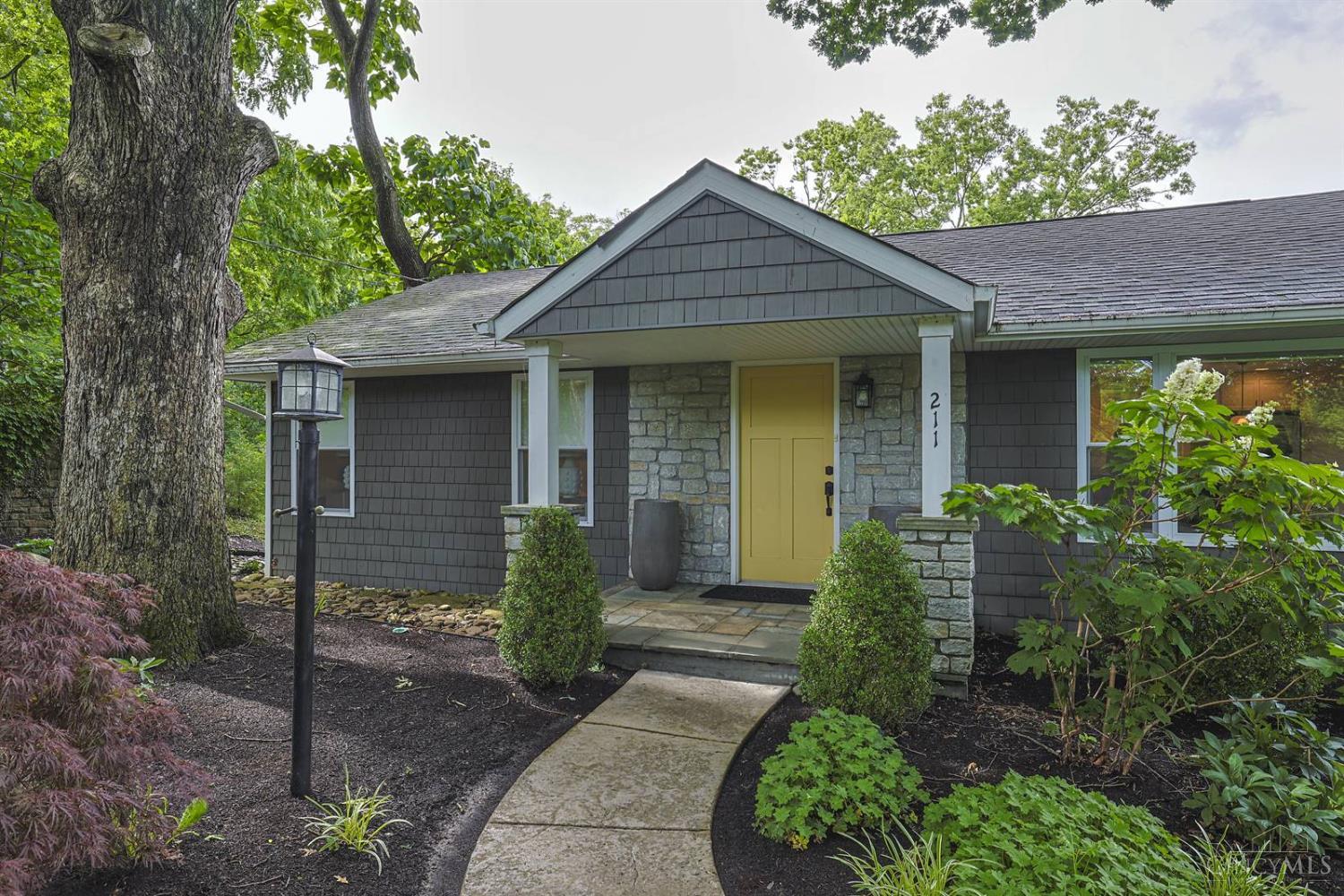 211 Hilltop Lane, Wyoming, OH, 45215 — photo 3