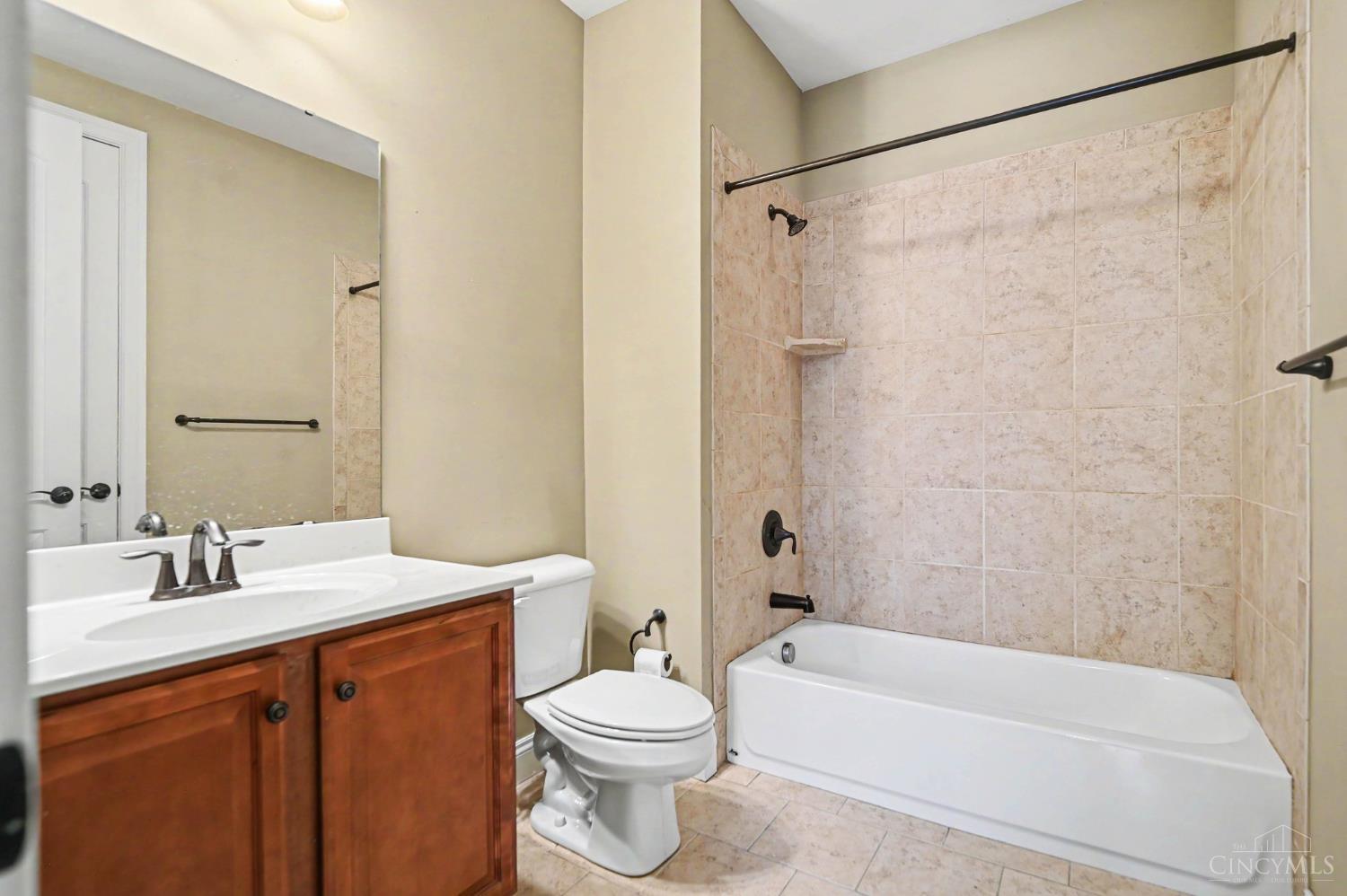 7860 Jolain Drive, Montgomery, OH, 45242