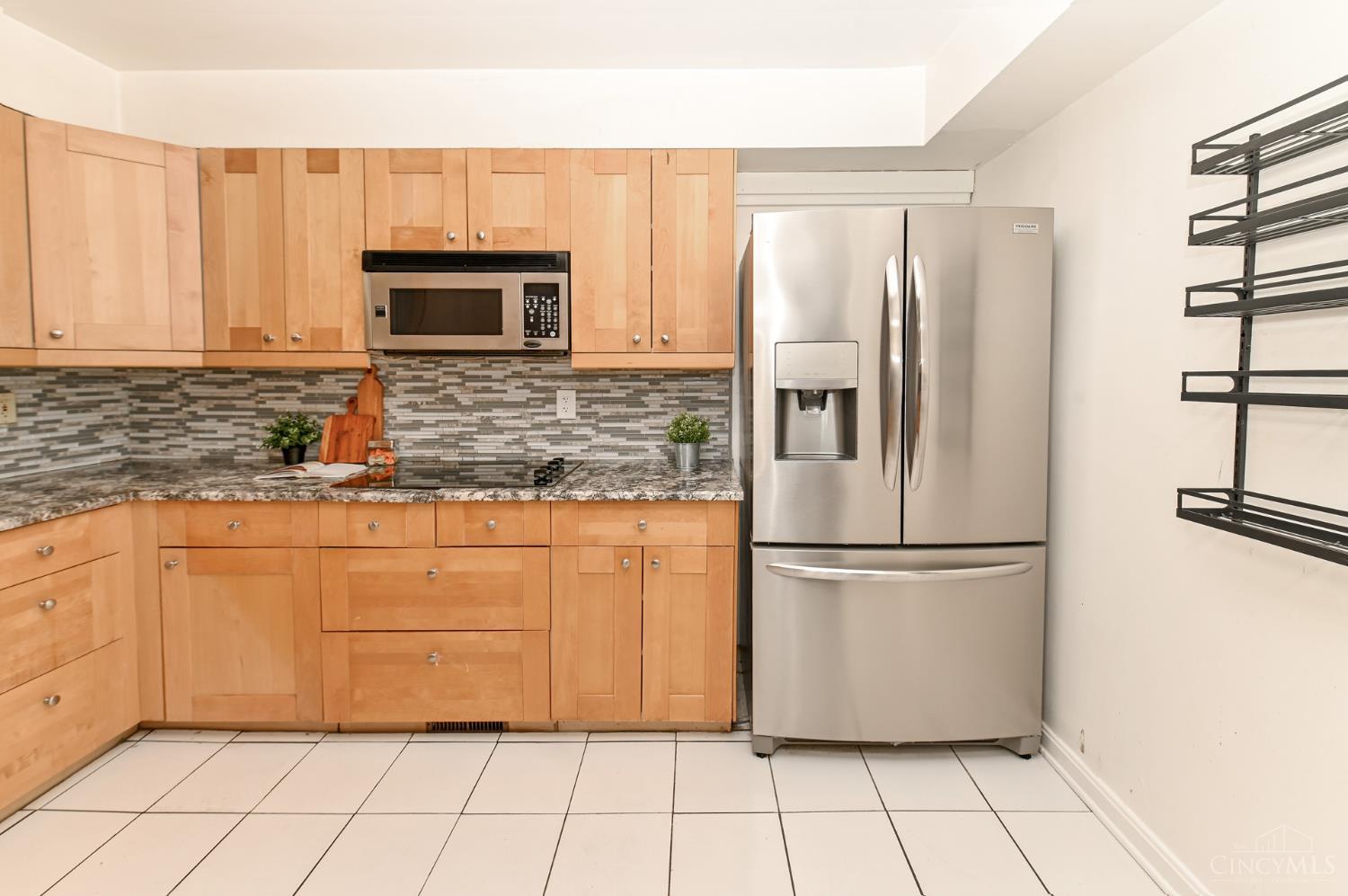 854 Rue De La Paix #B1, Cincinnati, OH, 45220 — photo 16
