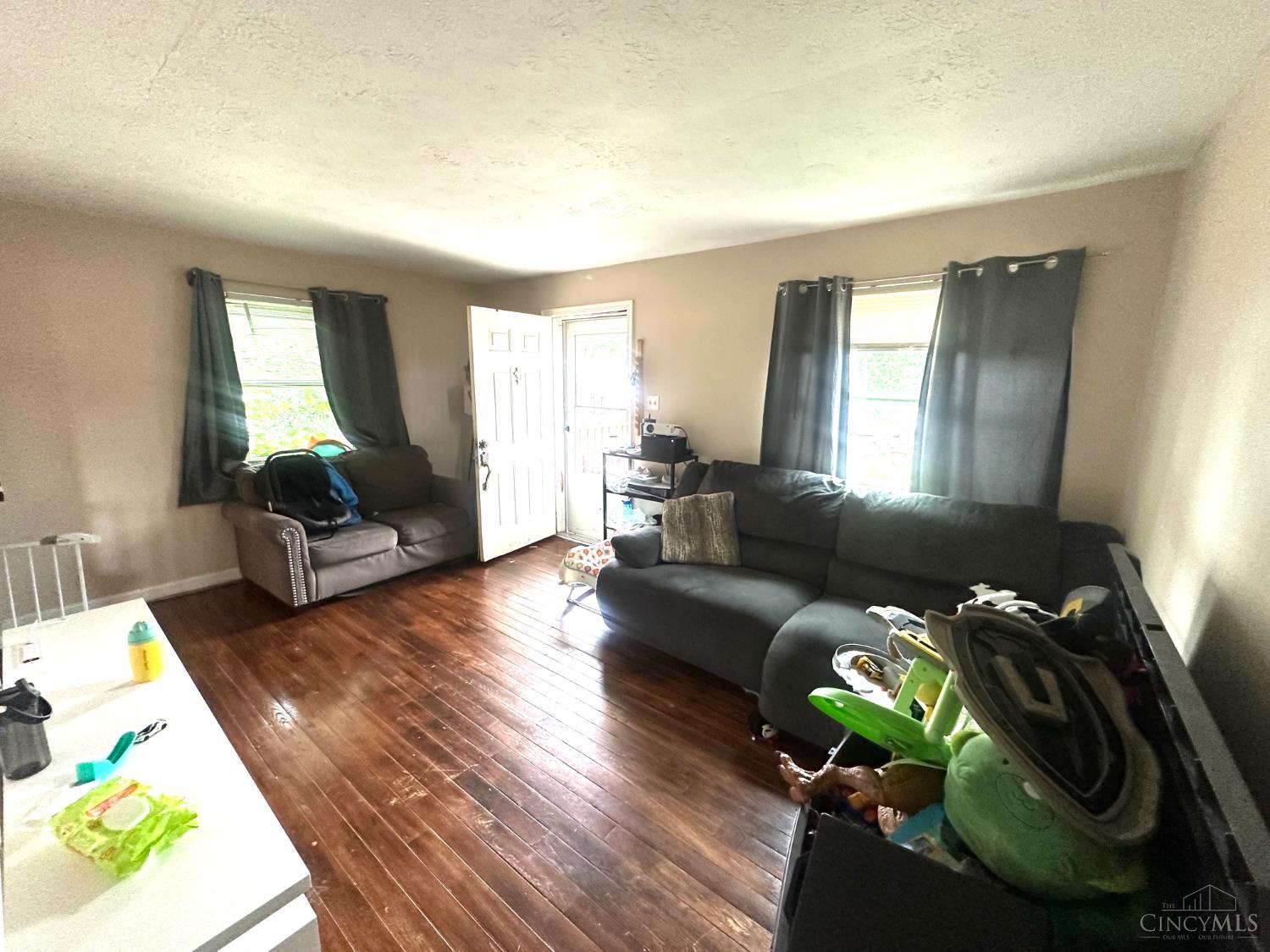 5578 Clearview Avenue, Green Twp, OH, 45248 — photo 3