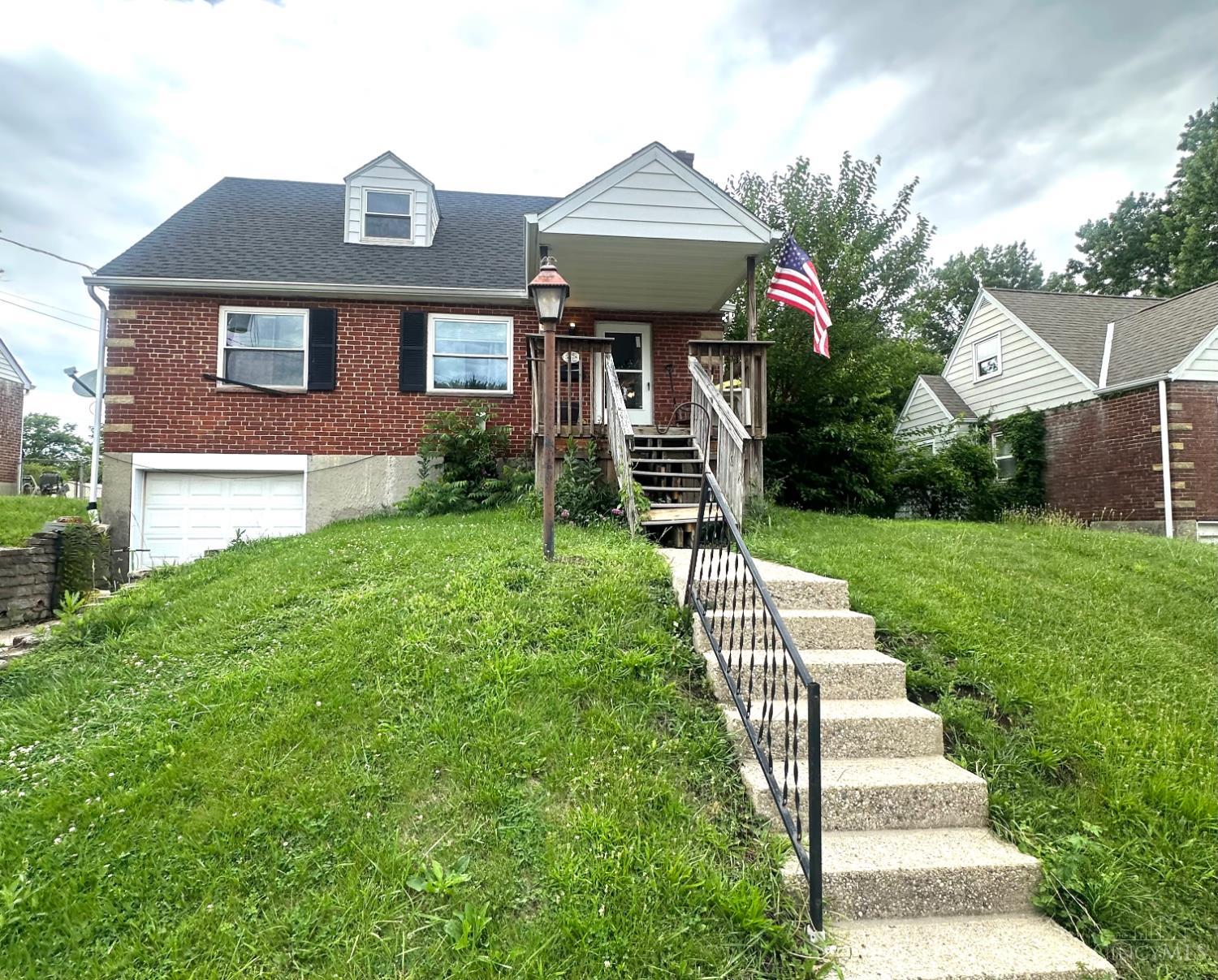 5578 Clearview Avenue, Green Twp, OH, 45248