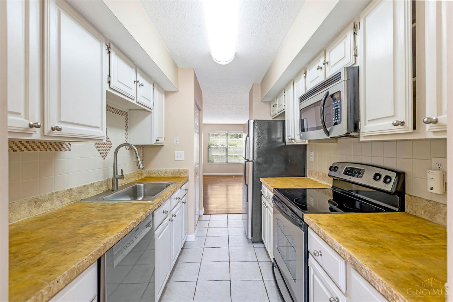 10555 Montgomery Road #77, Montgomery, OH, 45242 — photo 31