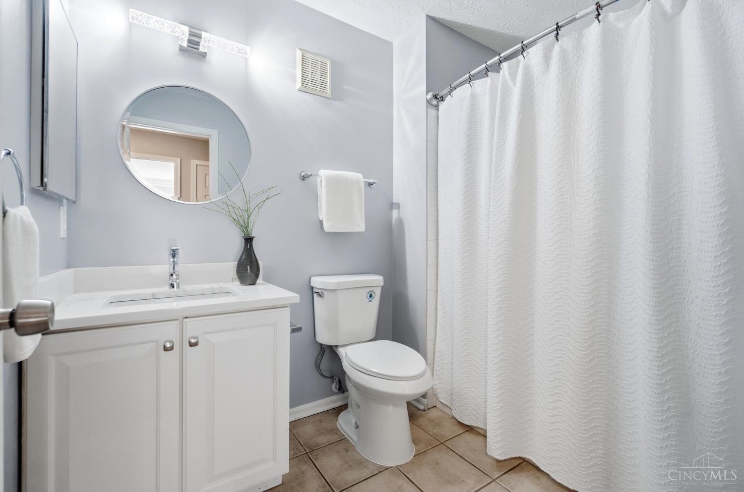 6369 Hedgerow Drive, West Chester, OH, 45069 — photo 18