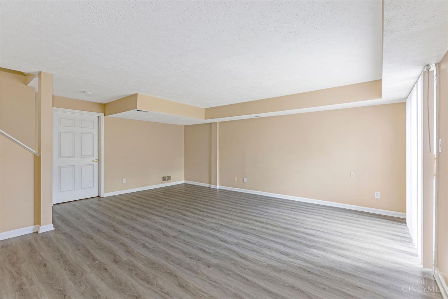 10555 Montgomery Road #77, Montgomery, OH, 45242 — photo 13