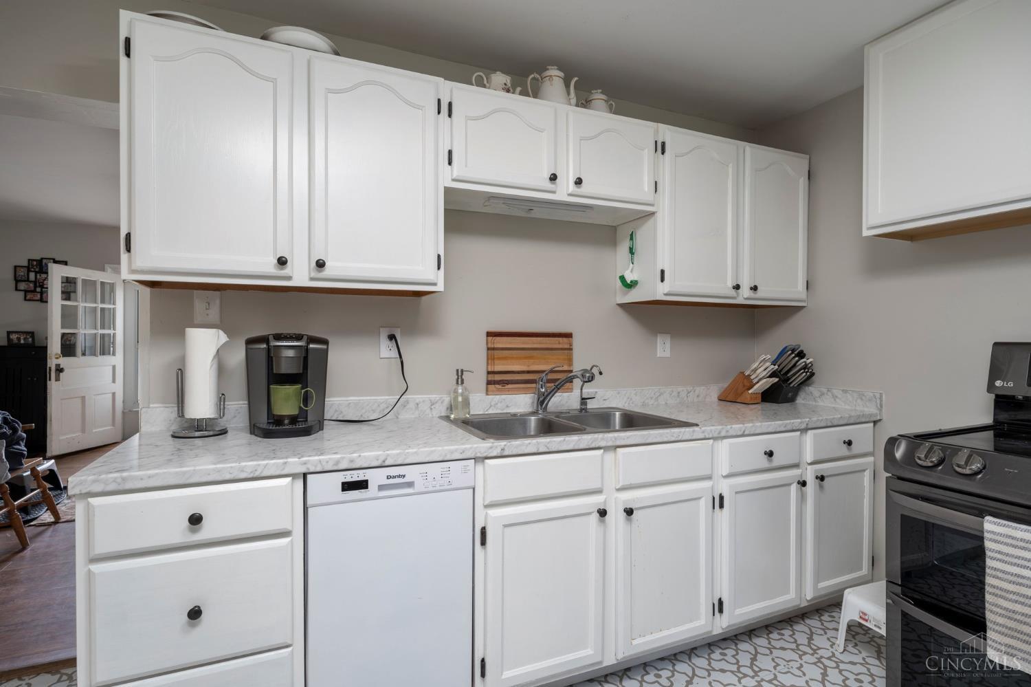 8230 St Rt 73, Liberty Twp, OH, 45133 — photo 8