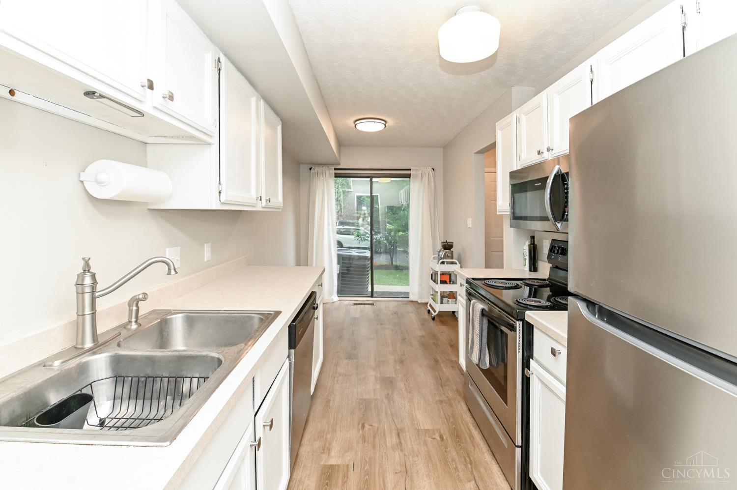 9964 Timbers Drive, Blue Ash, OH, 45242 — photo 15