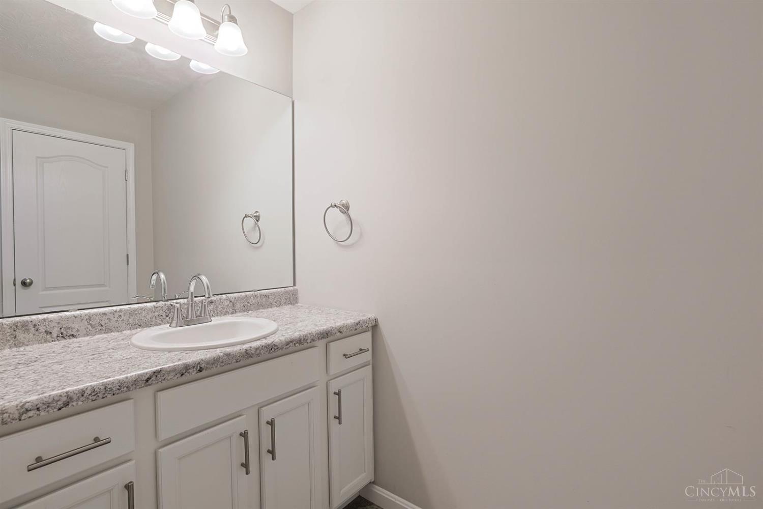 1502 Knightsbridge Court, Carlisle, OH, 45005 — photo 27