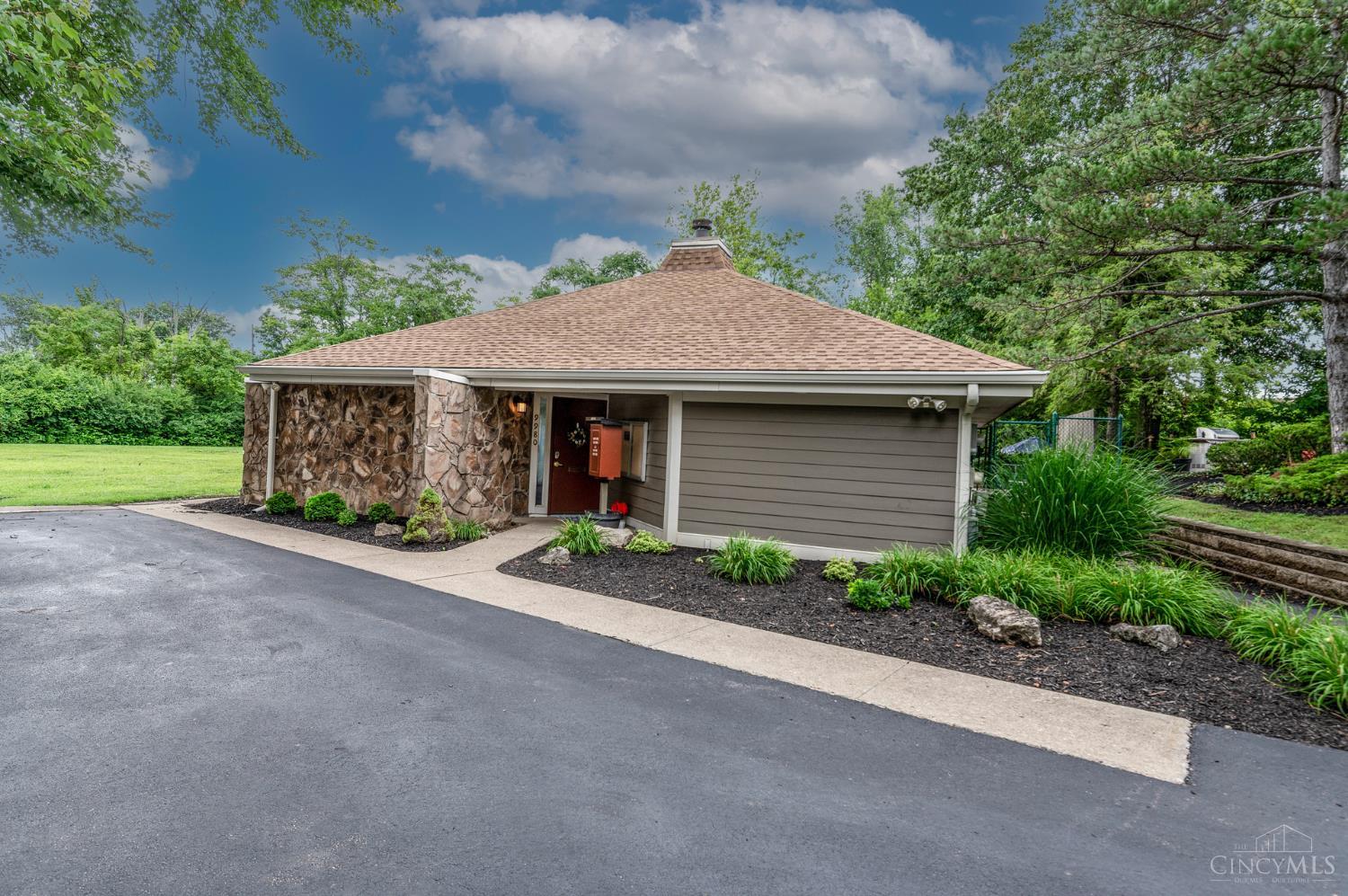 9964 Timbers Drive, Blue Ash, OH, 45242 — photo 44