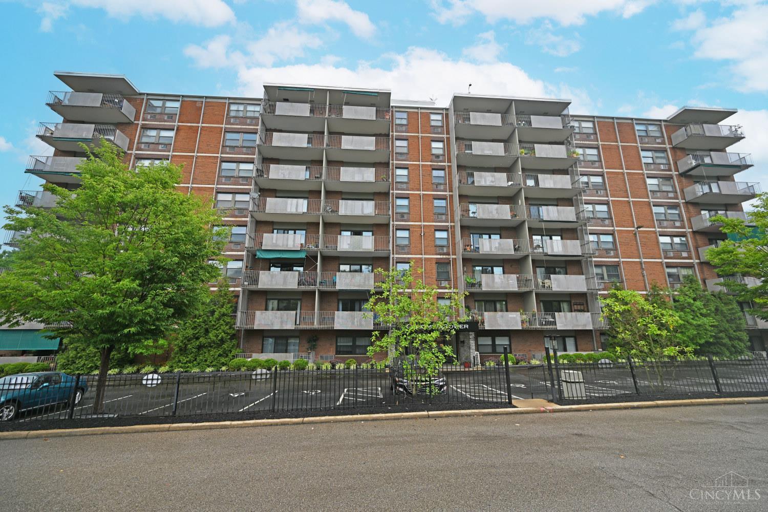 Homes for sale in Cincinnati, OH | 1815 William Howard Taft Rd #202, Cincinnati, OH 45206 | MLS# 1884153