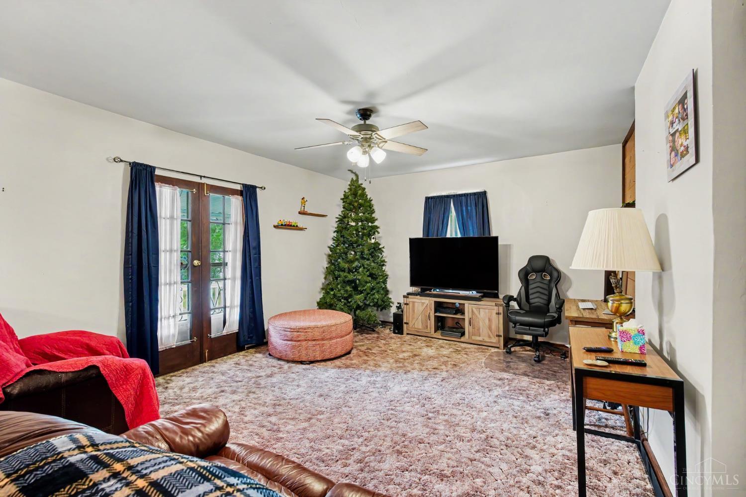 166 Chelsea Place, Cincinnati, OH, 45233 — photo 15