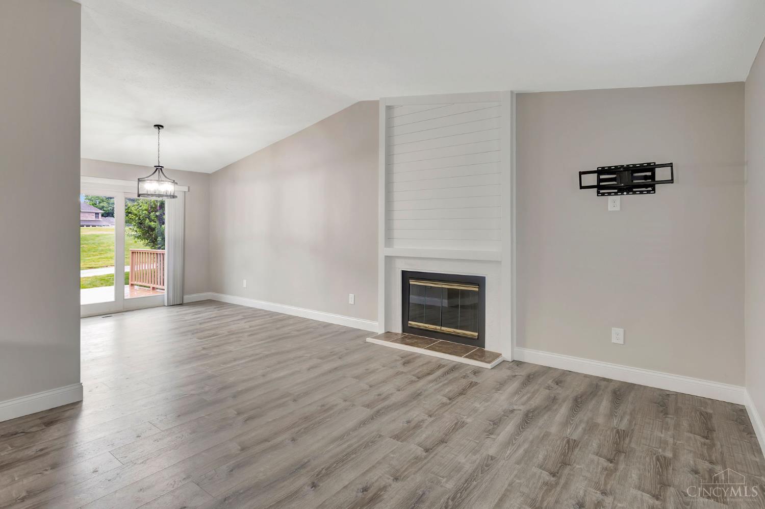 5562 Greenwillow Circle, West Chester, OH, 45069 — photo 11