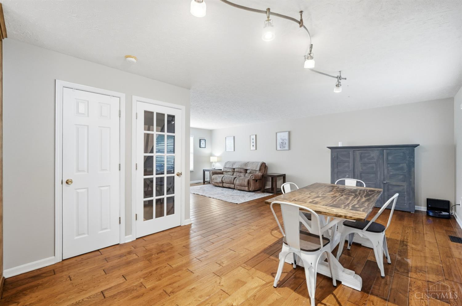 1553 Deerwoods Drive, Miami Twp, OH, 45150 — photo 14