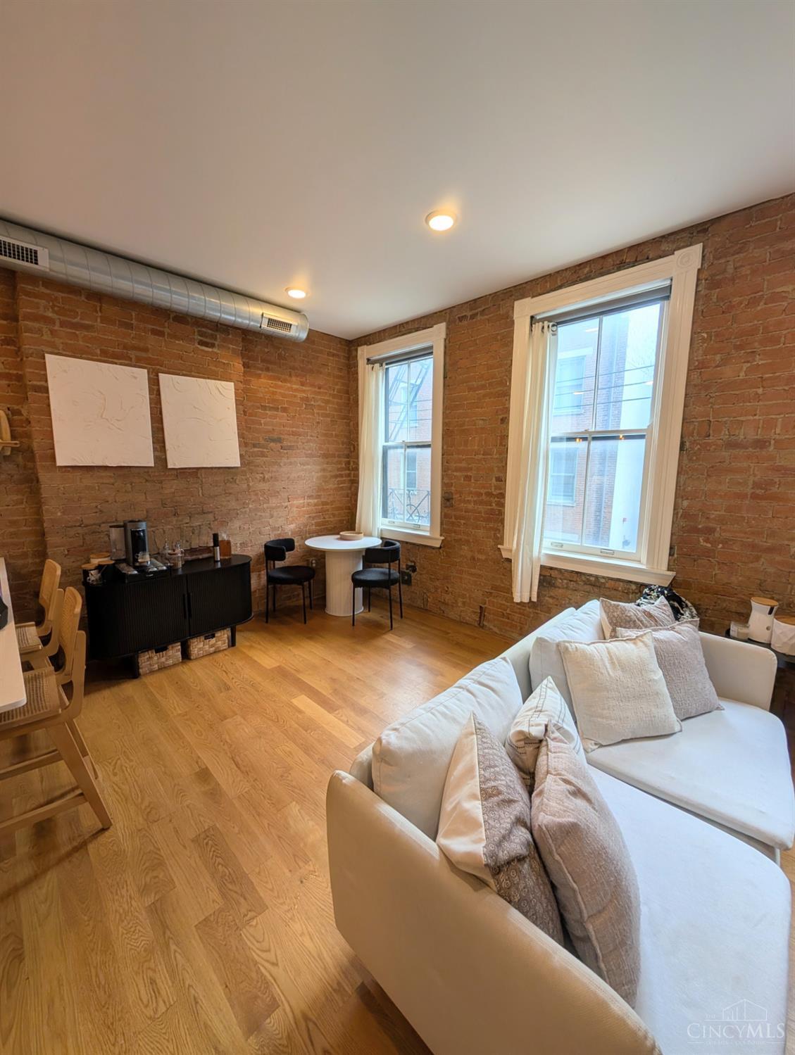 26 E 14th St #203, Cincinnati, OH, 45202 — photo 8