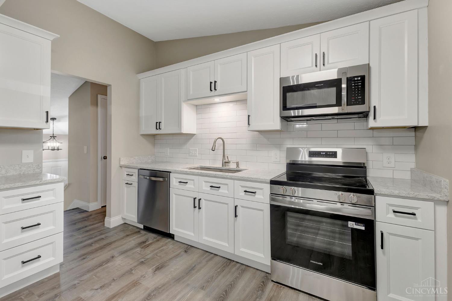 5562 Greenwillow Circle, West Chester, OH, 45069 — photo 2