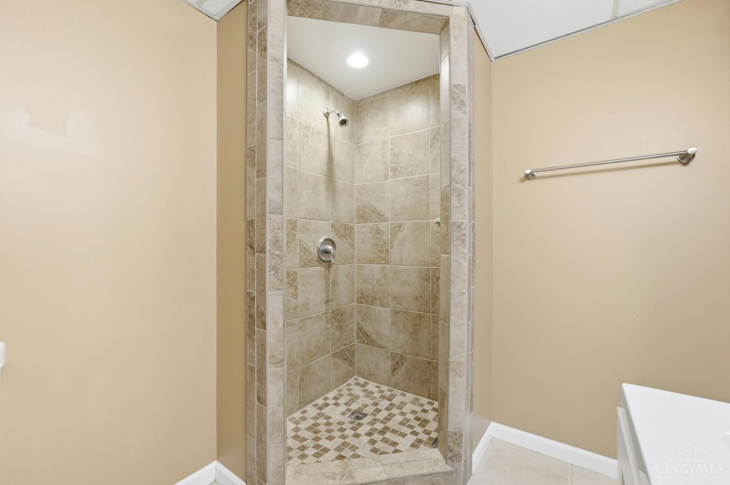 1553 Deerwoods Drive, Miami Twp, OH, 45150 — photo 59