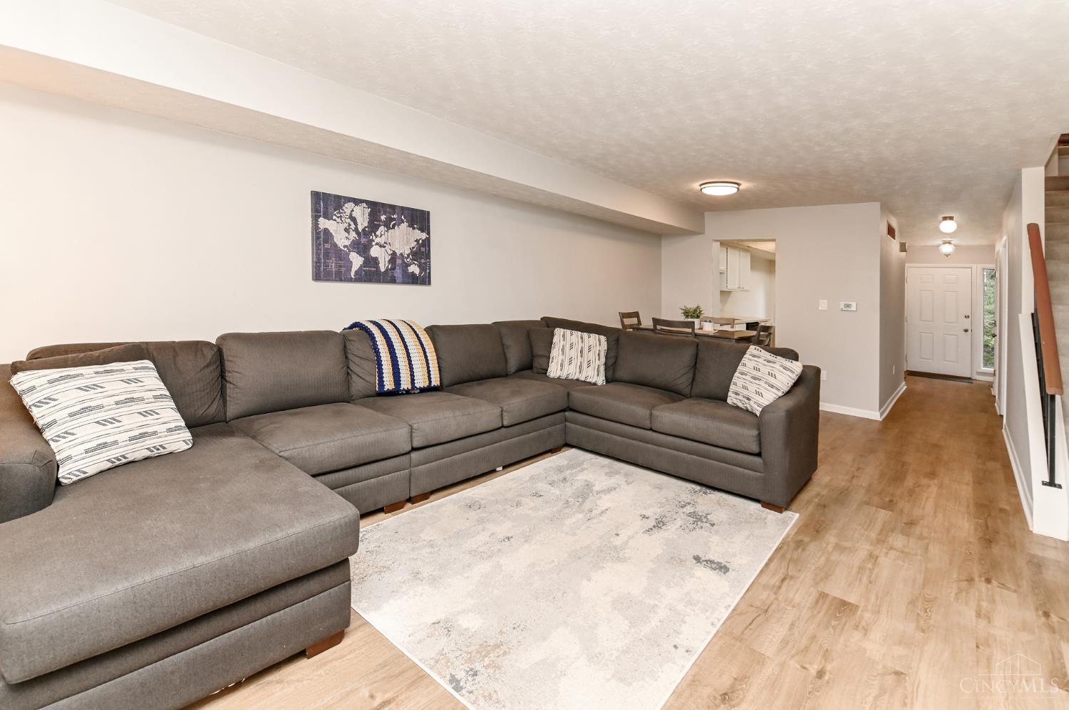 9964 Timbers Drive, Blue Ash, OH, 45242 — photo 12