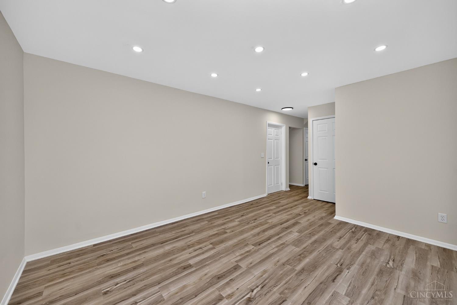 932 Glasgow Drive, Forest Park, OH, 45240 — photo 17