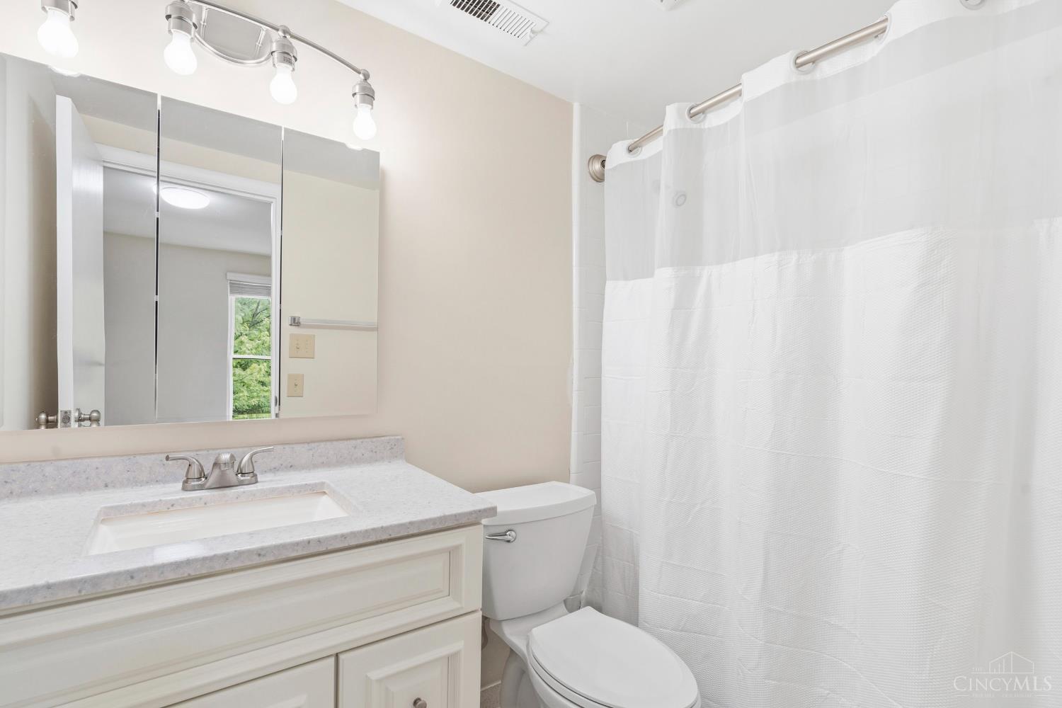 3566 Amberacres Drive #10, Cincinnati, OH, 45237 — photo 29